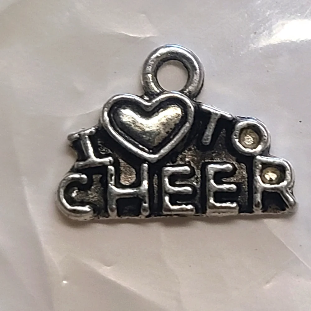 Cheerleading Charm, I ❤️ To Cheer